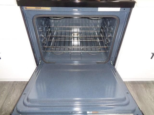 917 Temple Drive, Hitchcock, TX 77563