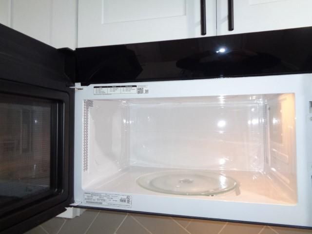 917 Temple Drive, Hitchcock, TX 77563