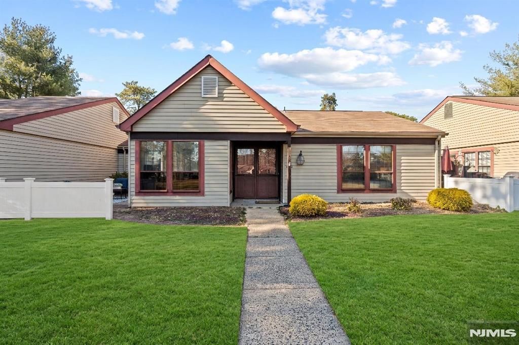 583B Kevin Court, Manchester, NJ 08759