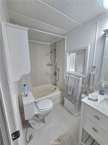 22725 Skylink Drive, Canyon Lake, CA 92587