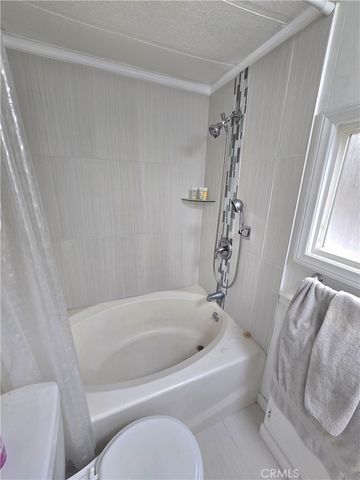 22725 Skylink Drive, Canyon Lake, CA 92587