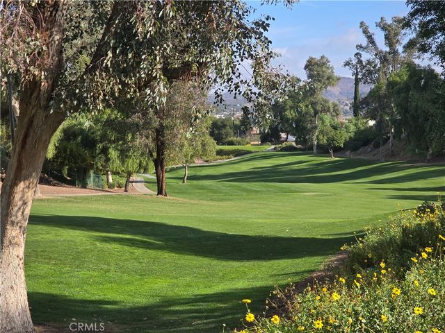 22725 Skylink Drive, Canyon Lake, CA 92587