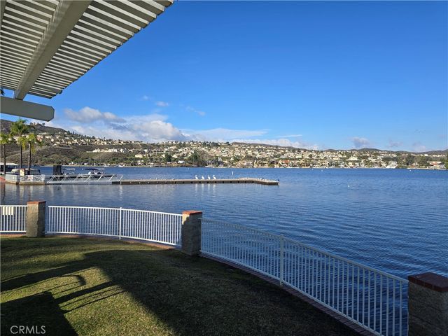 22725 Skylink Drive, Canyon Lake, CA 92587