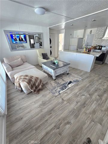 22725 Skylink Drive, Canyon Lake, CA 92587