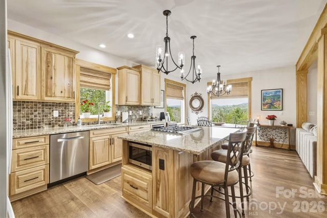 1510 High Valley Way, Lenoir, NC 28645