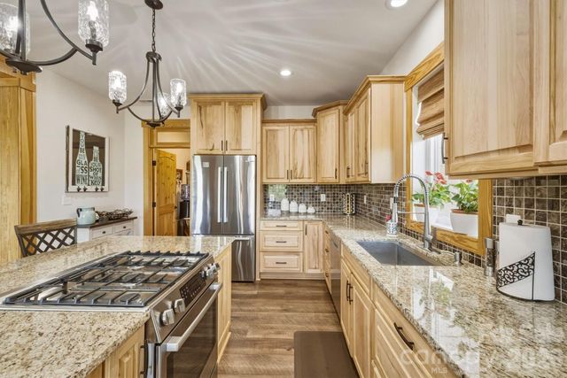 1510 High Valley Way, Lenoir, NC 28645