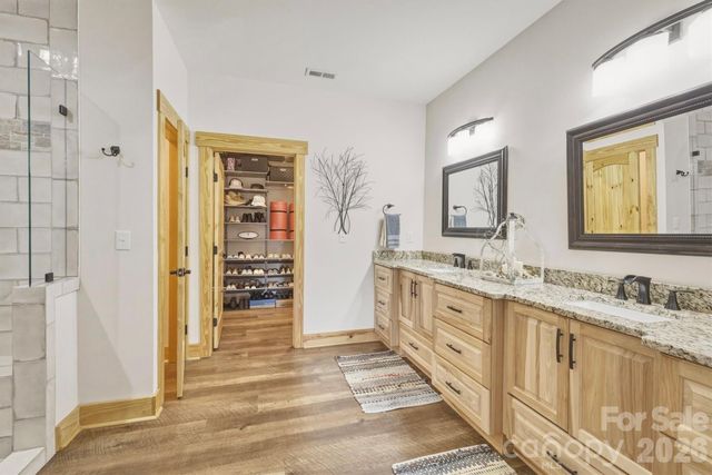 1510 High Valley Way, Lenoir, NC 28645