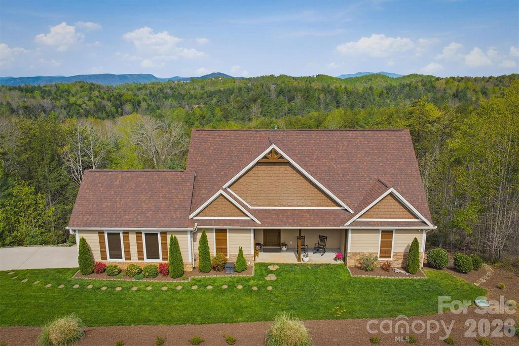 1510 High Valley Way, Lenoir, NC 28645