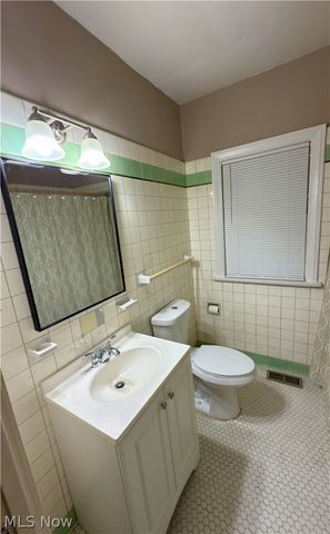 19627 Winslow Road, Shaker Heights, OH 44122