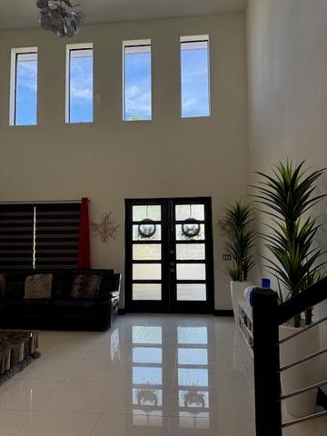 8810 NW 155th Terrace, Miami Lakes, FL 33018