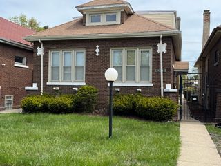 7649 S Michigan Avenue, Chicago, IL 60619