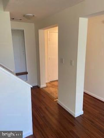 1823 N SHORE CT, Reston, VA 20190