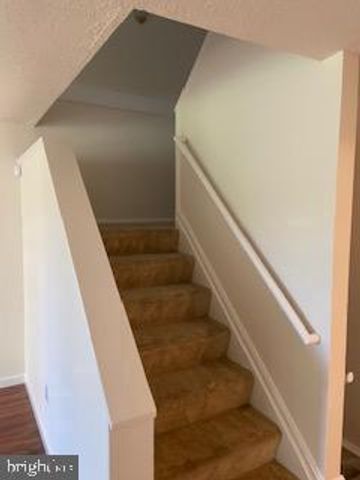 1823 N SHORE CT, Reston, VA 20190