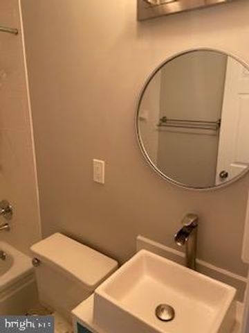1823 N SHORE CT, Reston, VA 20190