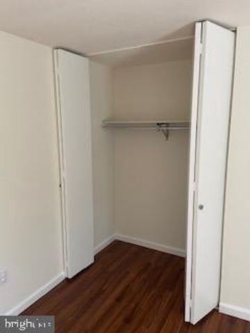 1823 N SHORE CT, Reston, VA 20190