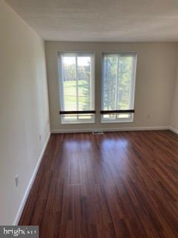1823 N SHORE CT, Reston, VA 20190