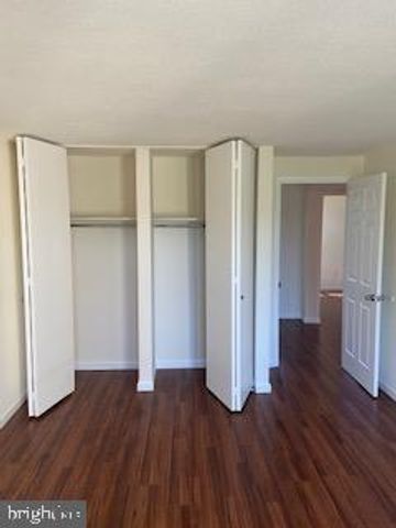 1823 N SHORE CT, Reston, VA 20190