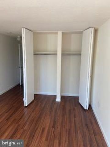 1823 N SHORE CT, Reston, VA 20190