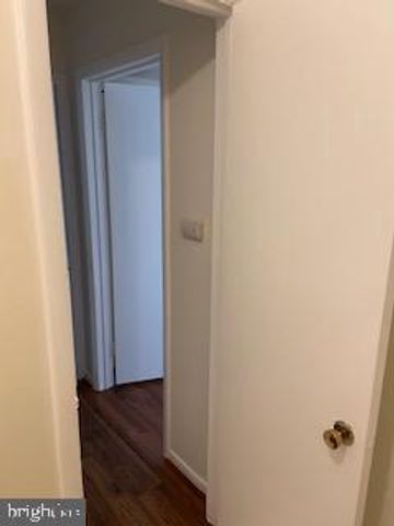 1823 N SHORE CT, Reston, VA 20190