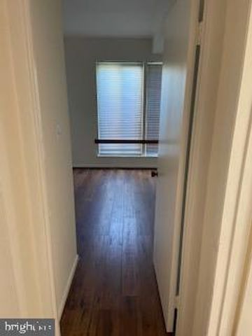 1823 N SHORE CT, Reston, VA 20190