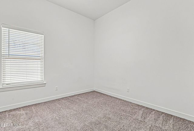 7420 Norte Valley Lane, El Paso, TX 79934