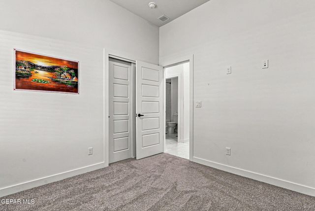 7420 Norte Valley Lane, El Paso, TX 79934