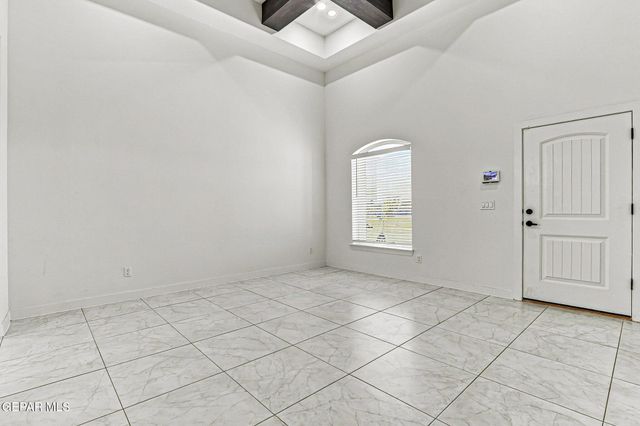 7420 Norte Valley Lane, El Paso, TX 79934