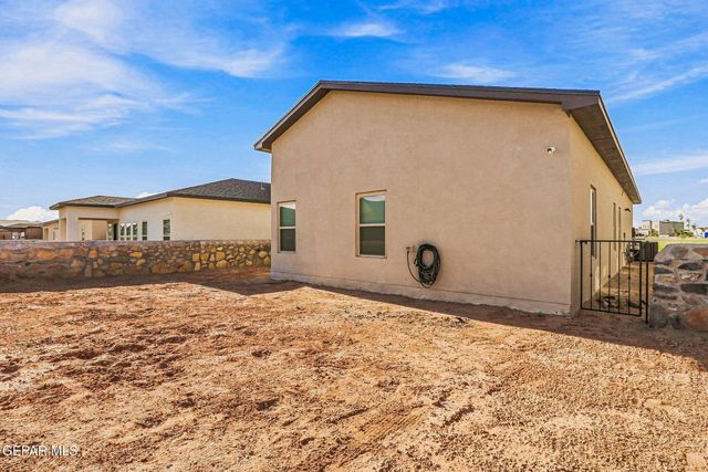 7420 Norte Valley Lane, El Paso, TX 79934
