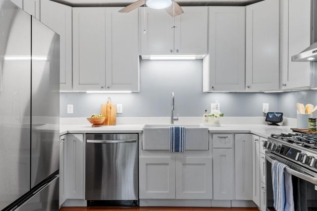 51 Richardson Avenue, Dracut, MA 01826