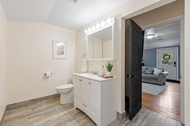 51 Richardson Avenue, Dracut, MA 01826