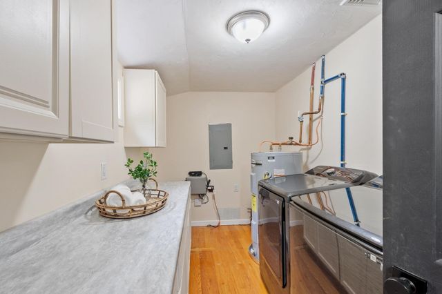 51 Richardson Avenue, Dracut, MA 01826