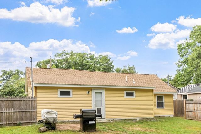 51 Richardson Avenue, Dracut, MA 01826