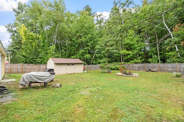 51 Richardson Avenue, Dracut, MA 01826