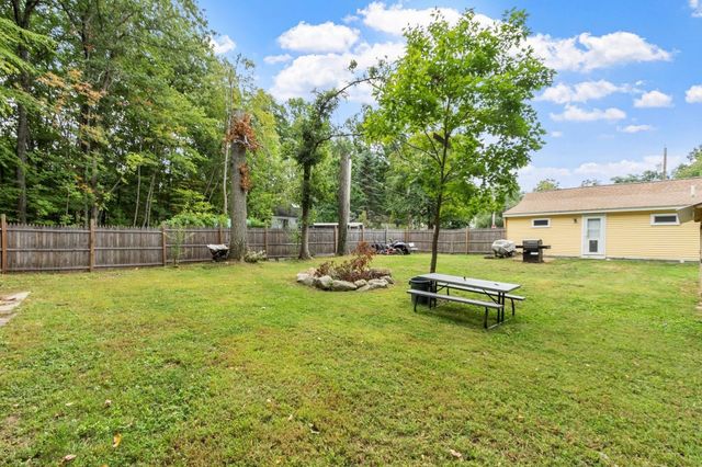 51 Richardson Avenue, Dracut, MA 01826