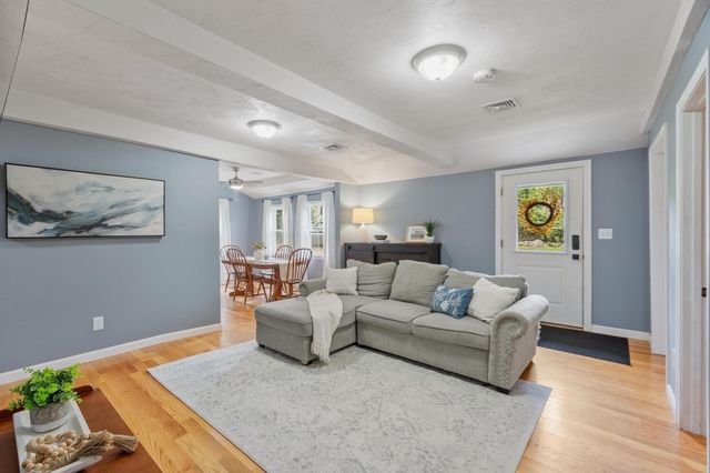 51 Richardson Avenue, Dracut, MA 01826