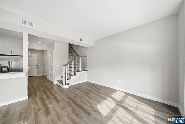 764 New Bridge Road 2H, Teaneck, NJ 07666