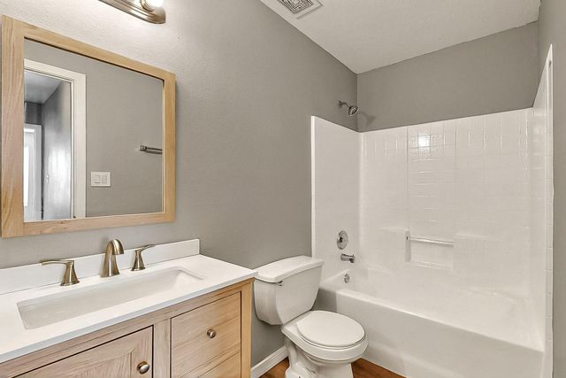 111 18th Street Street SE, Rio Rancho, NM 87124