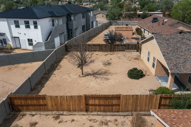 111 18th Street Street SE, Rio Rancho, NM 87124