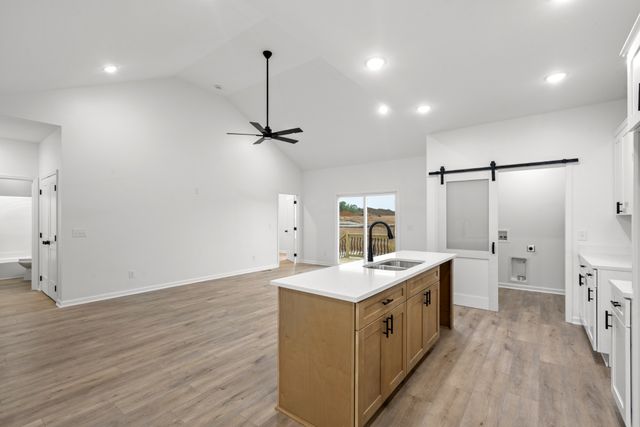 945 Wilkie St N, Mc Ewen, TN 37101