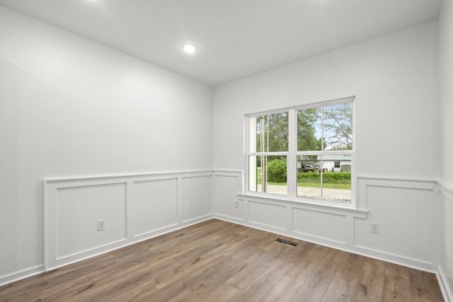 945 Wilkie St N, Mc Ewen, TN 37101