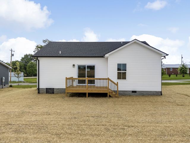 945 Wilkie St N, Mc Ewen, TN 37101