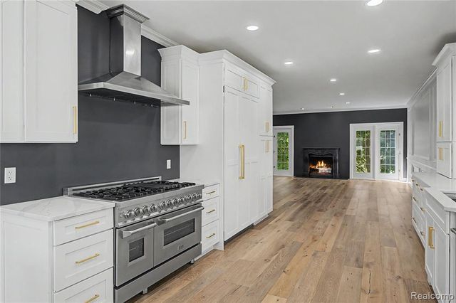 5409 Bristol Parke Drive, Clarkston, MI 48348
