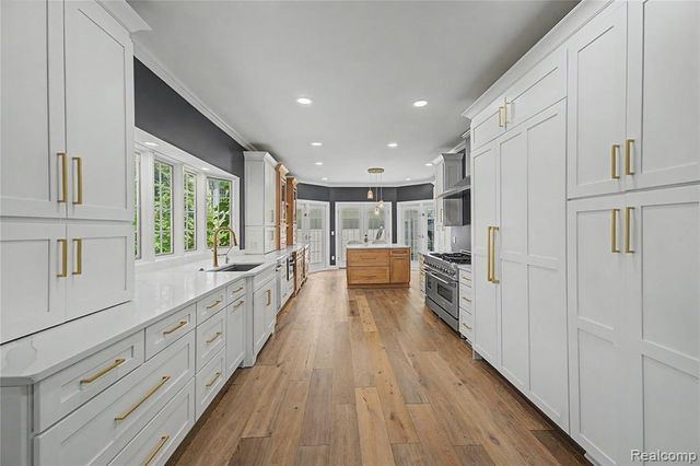 5409 Bristol Parke Drive, Clarkston, MI 48348