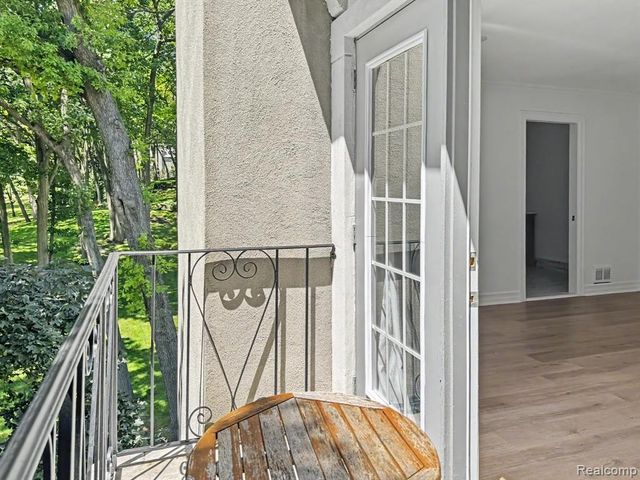 5409 Bristol Parke Drive, Clarkston, MI 48348