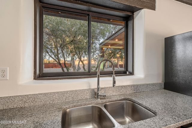 9620 N Quail Lane, Tucson, AZ 85742