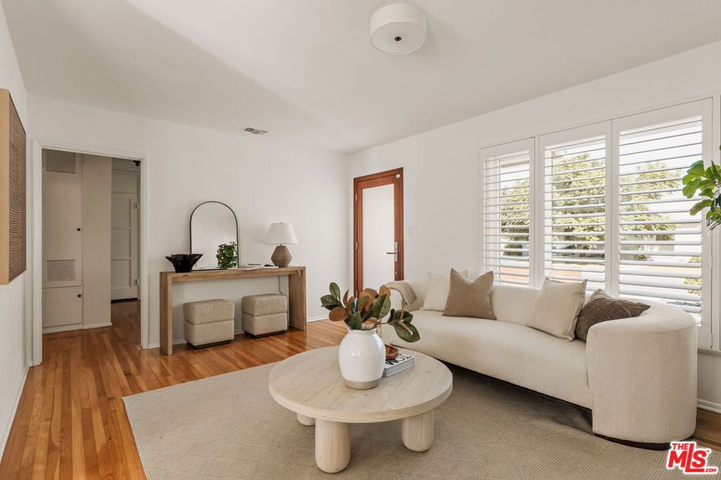 6444 W 87th Street, Los Angeles, CA 90045 — photo 2