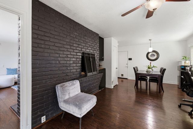 5222 Locust Ave, Carmichael, CA 95608
