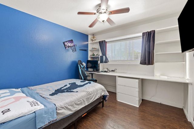 5222 Locust Ave, Carmichael, CA 95608