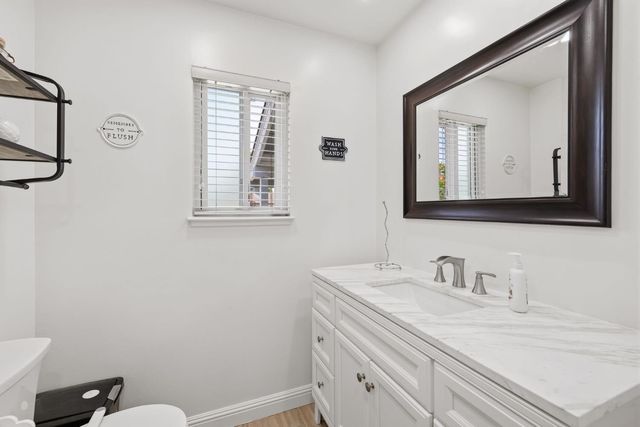5222 Locust Ave, Carmichael, CA 95608
