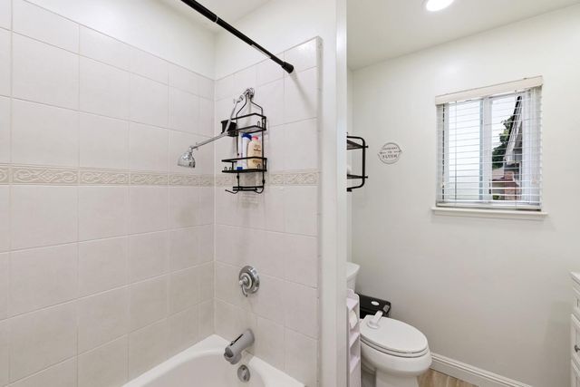 5222 Locust Ave, Carmichael, CA 95608